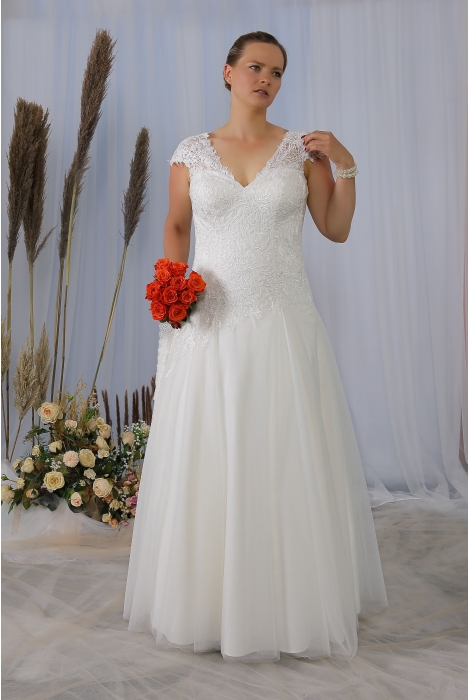 Hochzeitskleid für braut von Schantal, Kollektion Queen XXL, Modell 28414 XXL. Foto 4