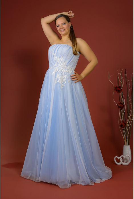 Hochzeitskleid für braut von Schantal, Kollektion Queen XXL, Modell 52002. Foto 1