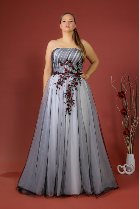 Hochzeitskleid für braut von Schantal, Kollektion Queen XXL, Modell 52002-2. Foto 3