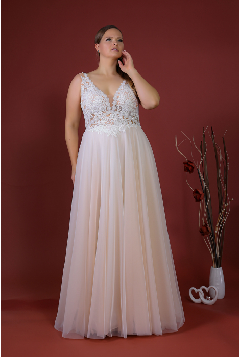 Hochzeitskleid für braut von Schantal, Kollektion Queen XXL, Modell 52003. Foto 6