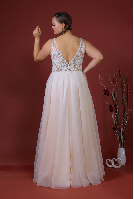 Hochzeitskleid für braut von Schantal, Kollektion Queen XXL, Modell 52003. Foto 7