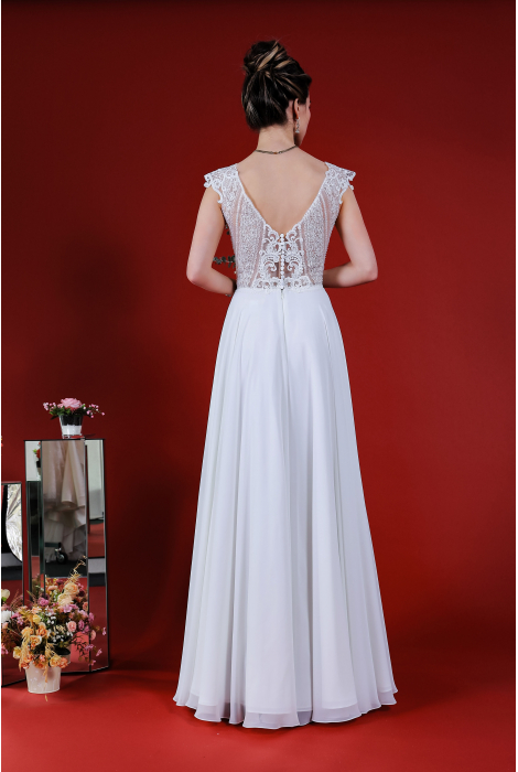 Hochzeitskleid für braut von Schantal, Kollektion Kiara, Modell 52004. Foto 6