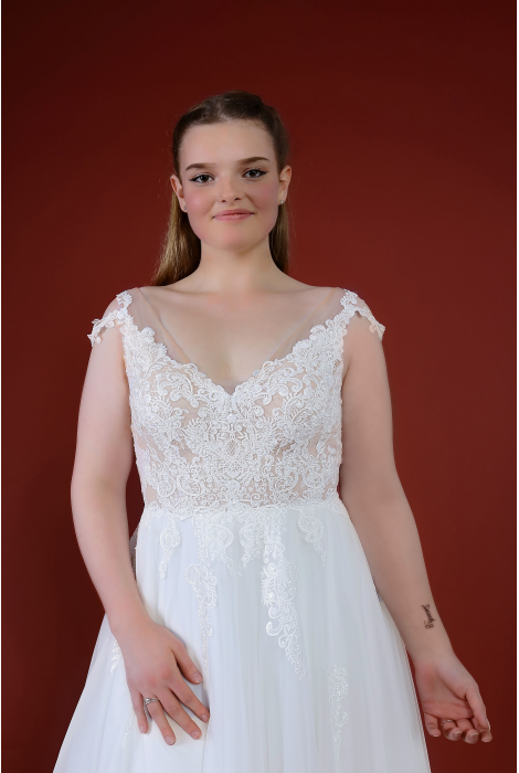 Hochzeitskleid für braut von Schantal, Kollektion Queen XXL, Modell 52007. Foto 3