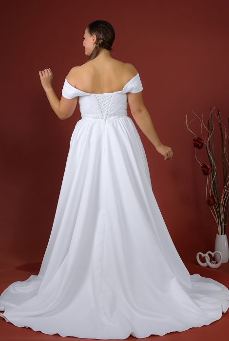 Hochzeitskleid für braut von Schantal, Kollektion Queen XXL, Modell 52009. Foto 5