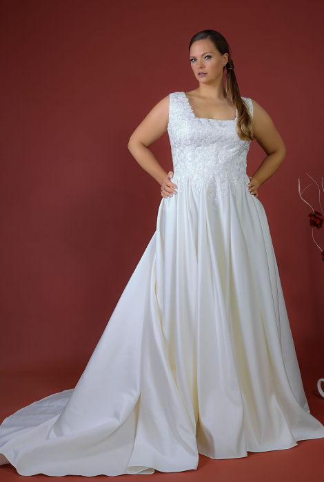 Hochzeitskleid für braut von Schantal, Kollektion Queen XXL, Modell 52012. Foto 3