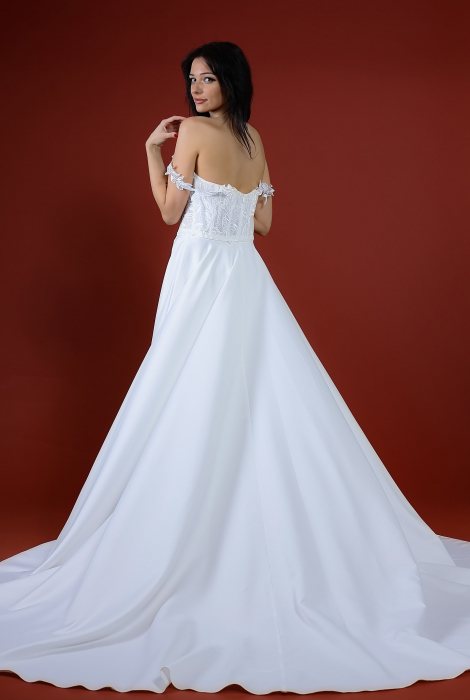 Hochzeitskleid für braut von Schantal, Kollektion Kiara, Modell 52016 . Foto 7