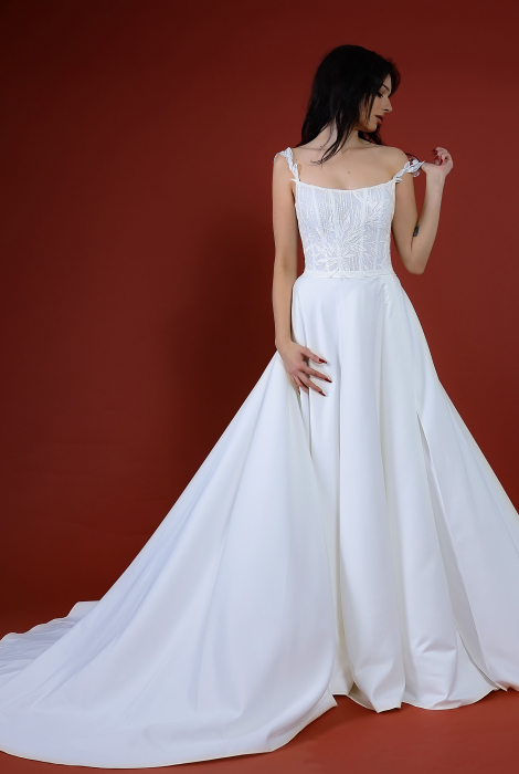 Hochzeitskleid für braut von Schantal, Kollektion Kiara, Modell 52016 . Foto 2