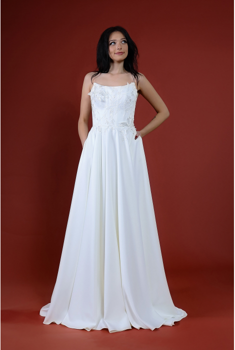 Hochzeitskleid für braut von Schantal, Kollektion Kiara, Modell 52032. Foto 1