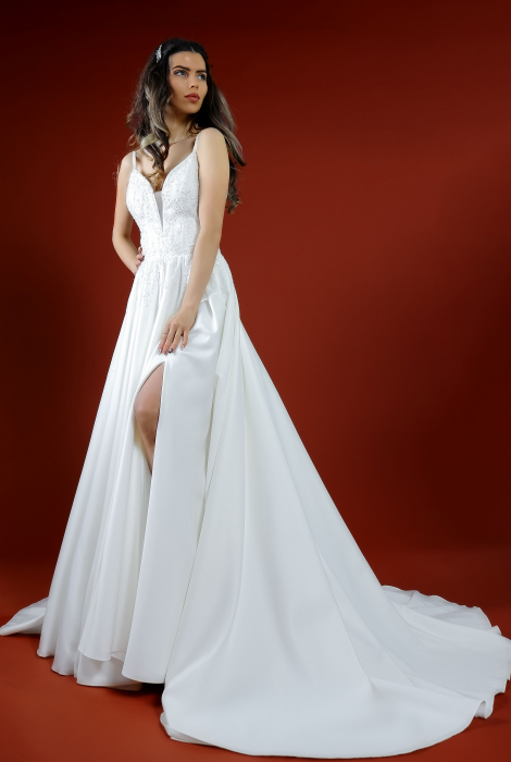 Hochzeitskleid für braut von Schantal, Kollektion Kiara, Modell 52035. Foto 4