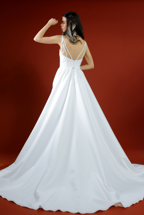 Hochzeitskleid für braut von Schantal, Kollektion Kiara, Modell 52035. Foto 5