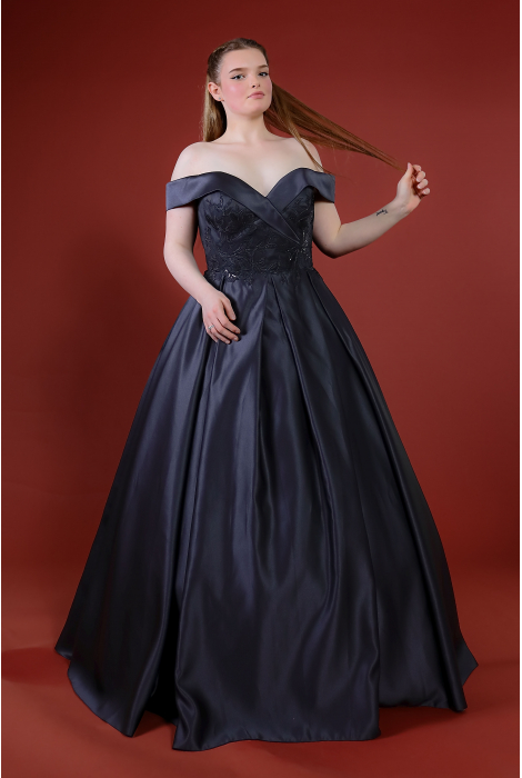 Hochzeitskleid für braut von Schantal, Kollektion Queen XXL, Modell 52036. Foto 1
