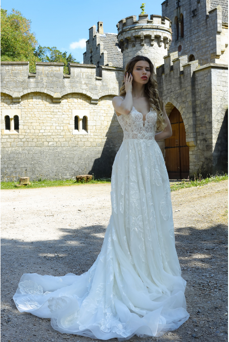 Hochzeitskleid für braut von Schantal, Kollektion Butterfly, Modell 52074. Foto 3