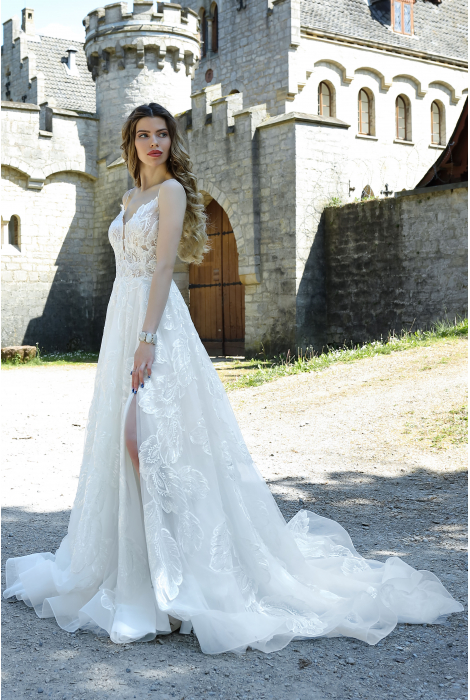 Hochzeitskleid für braut von Schantal, Kollektion Butterfly, Modell 52074. Foto 1