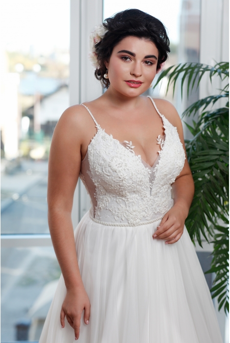 Hochzeitskleid für braut von Schantal, Kollektion Queen XXL, Modell 2101. Foto 1
