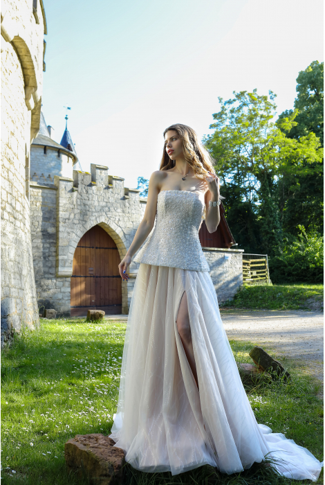 Hochzeitskleid für braut von Schantal, Kollektion Butterfly, Modell TOP 3300-01. Foto 3