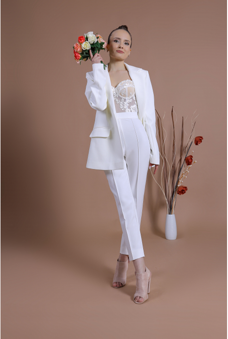 Hochzeitskleid für braut von Schantal, Kollektion Traum, Modell VA - 1743 Blazer. Foto 1