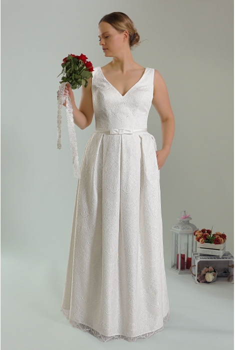 Schantal Bridal Dress, Queen XXL Collection, Model 1830 XXL. Photo 3