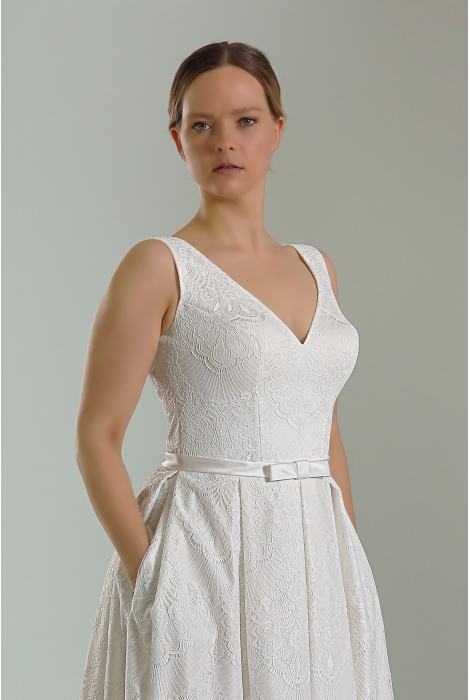 Schantal Bridal Dress, Queen XXL Collection, Model 1830 XXL. Photo 2