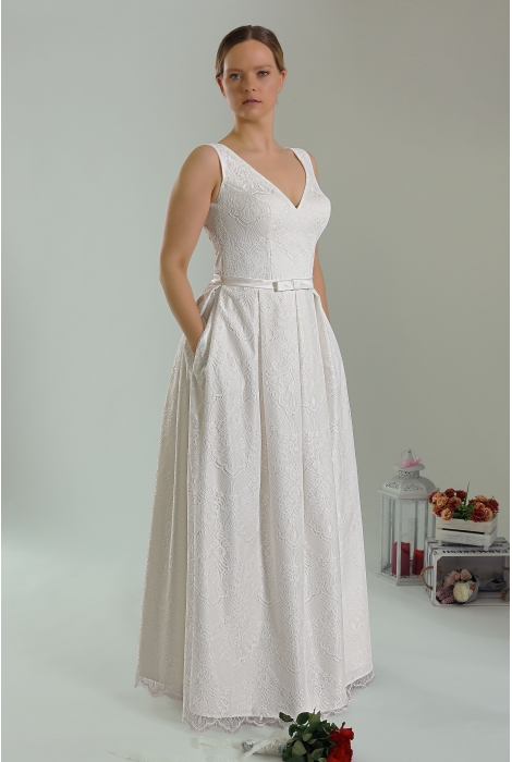 Schantal Bridal Dress, Queen XXL Collection, Model 1830 XXL. Photo 1