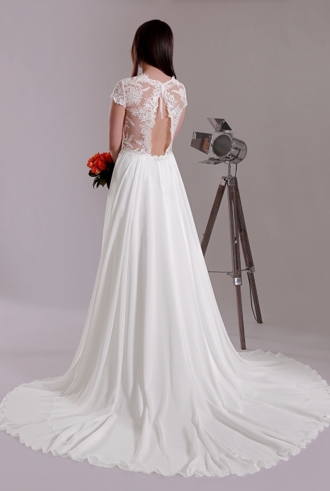 Hochzeitskleid für braut von Schantal, Kollektion Butterfly, Modell 2215. Foto 6