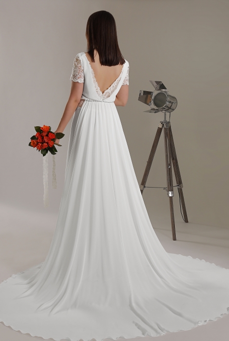 Hochzeitskleid für braut von Schantal, Kollektion Butterfly, Modell 2216. Foto 2