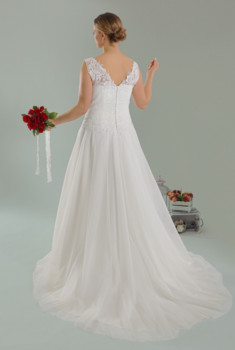 Hochzeitskleid für braut von Schantal, Kollektion Queen XXL, Modell 2221 XXL. Foto 4