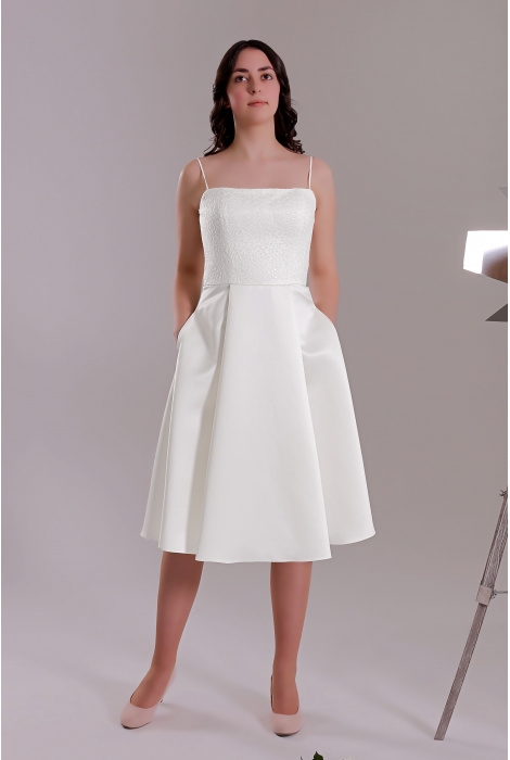 Hochzeitskleid für braut von Schantal, Kollektion Kurze Kleider, Modell 2226. Foto 3
