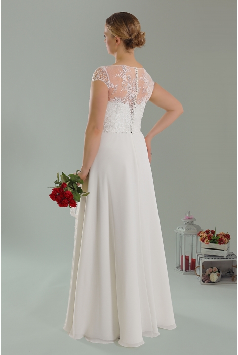 Hochzeitskleid für braut von Schantal, Kollektion Queen XXL, Modell 2237 XXL. Foto 4