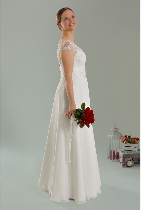 Hochzeitskleid für braut von Schantal, Kollektion Queen XXL, Modell 2237 XXL. Foto 1